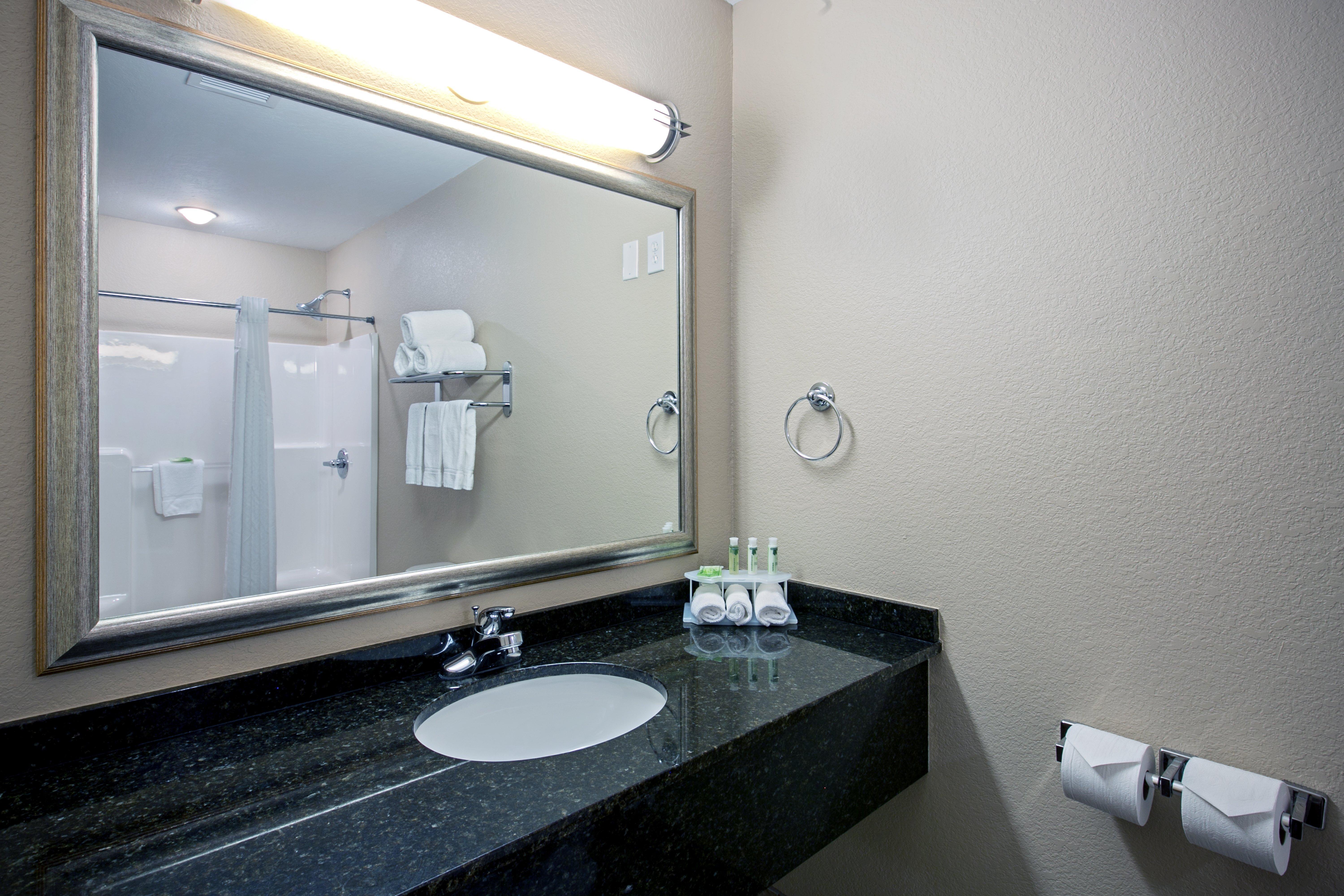 Holiday Inn Express & Suites - Green Bay East By Ihg Экстерьер фото