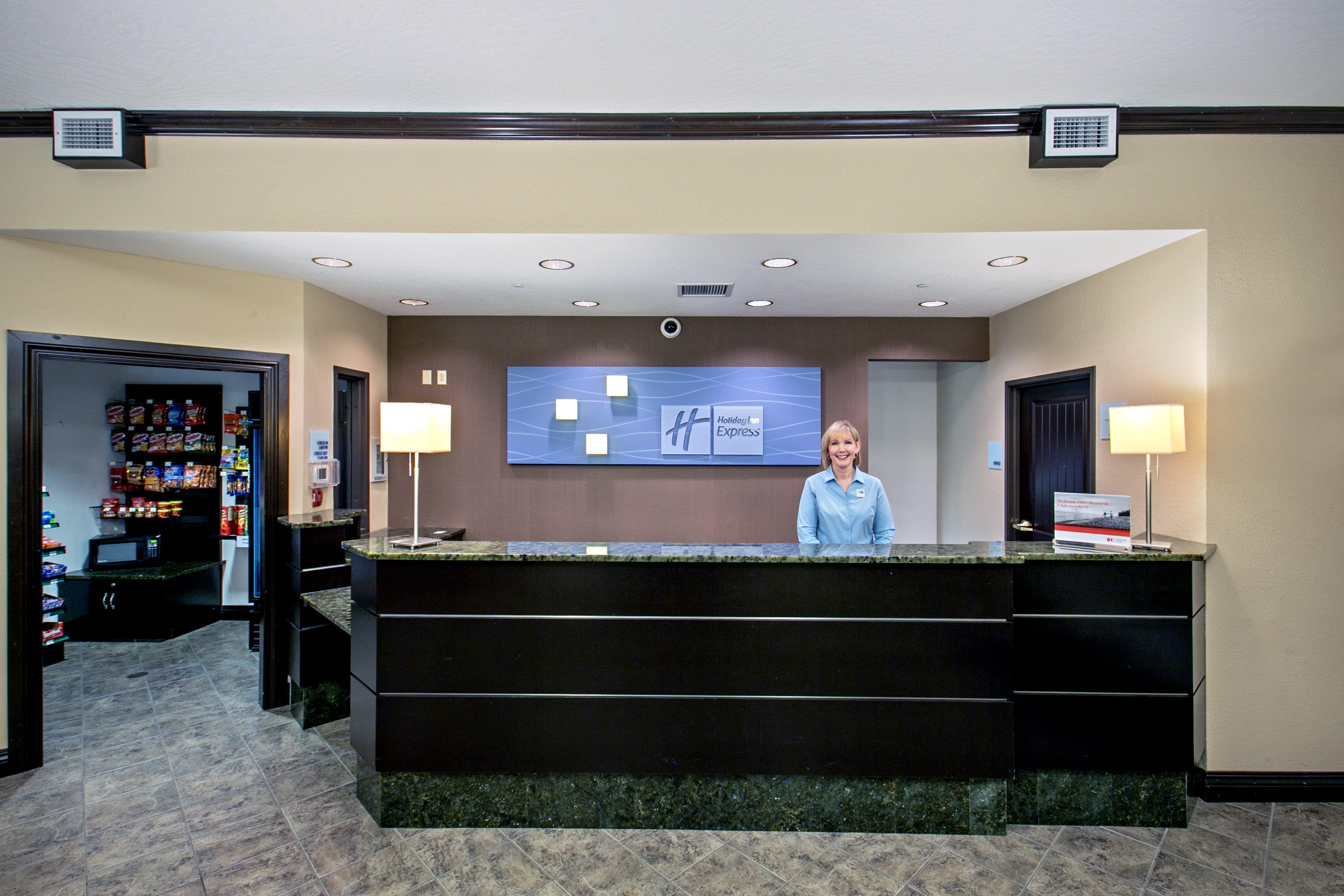 Holiday Inn Express & Suites - Green Bay East, An Ihg Hotel Экстерьер фото