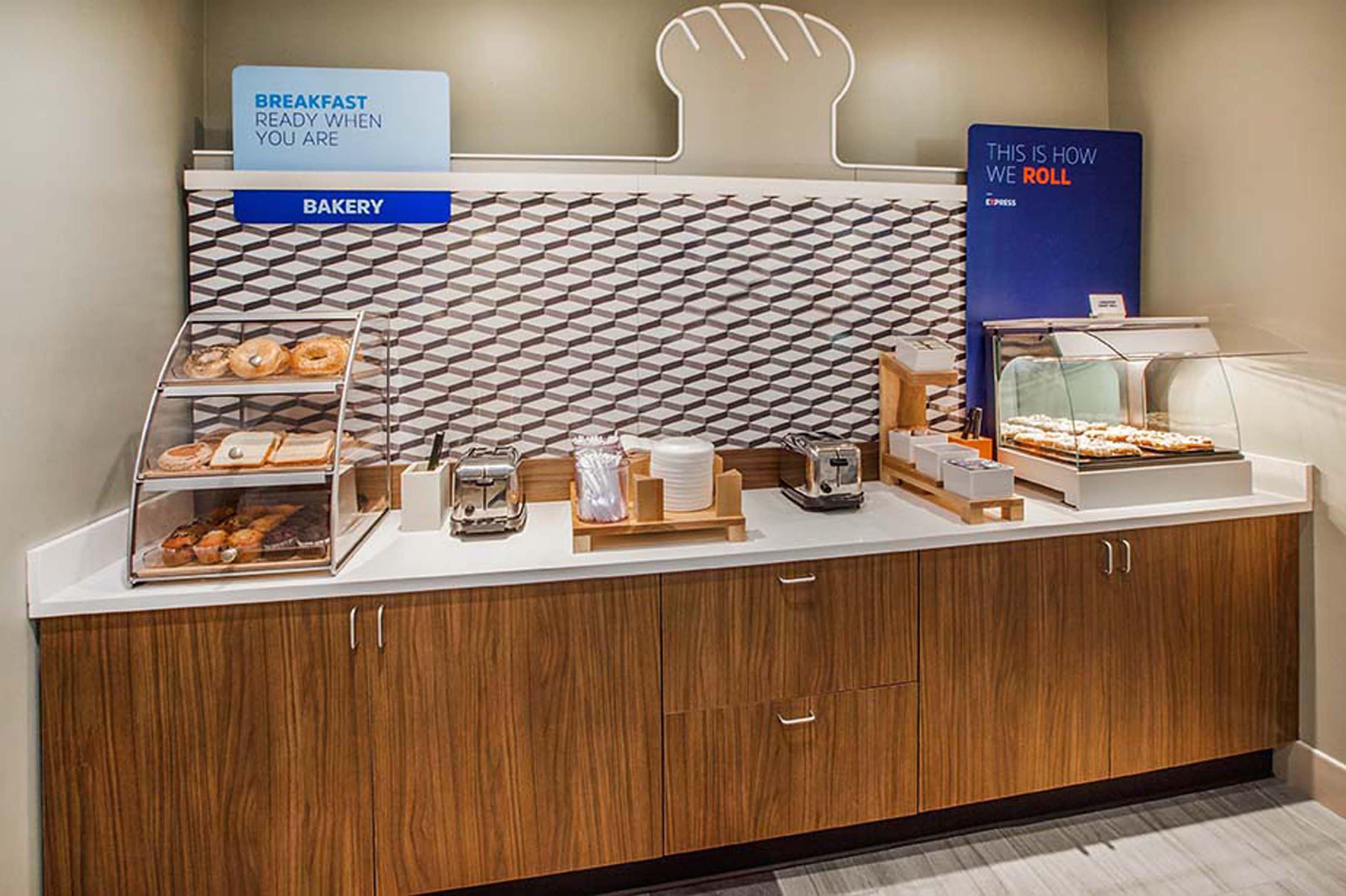 Holiday Inn Express & Suites - Green Bay East By Ihg Экстерьер фото