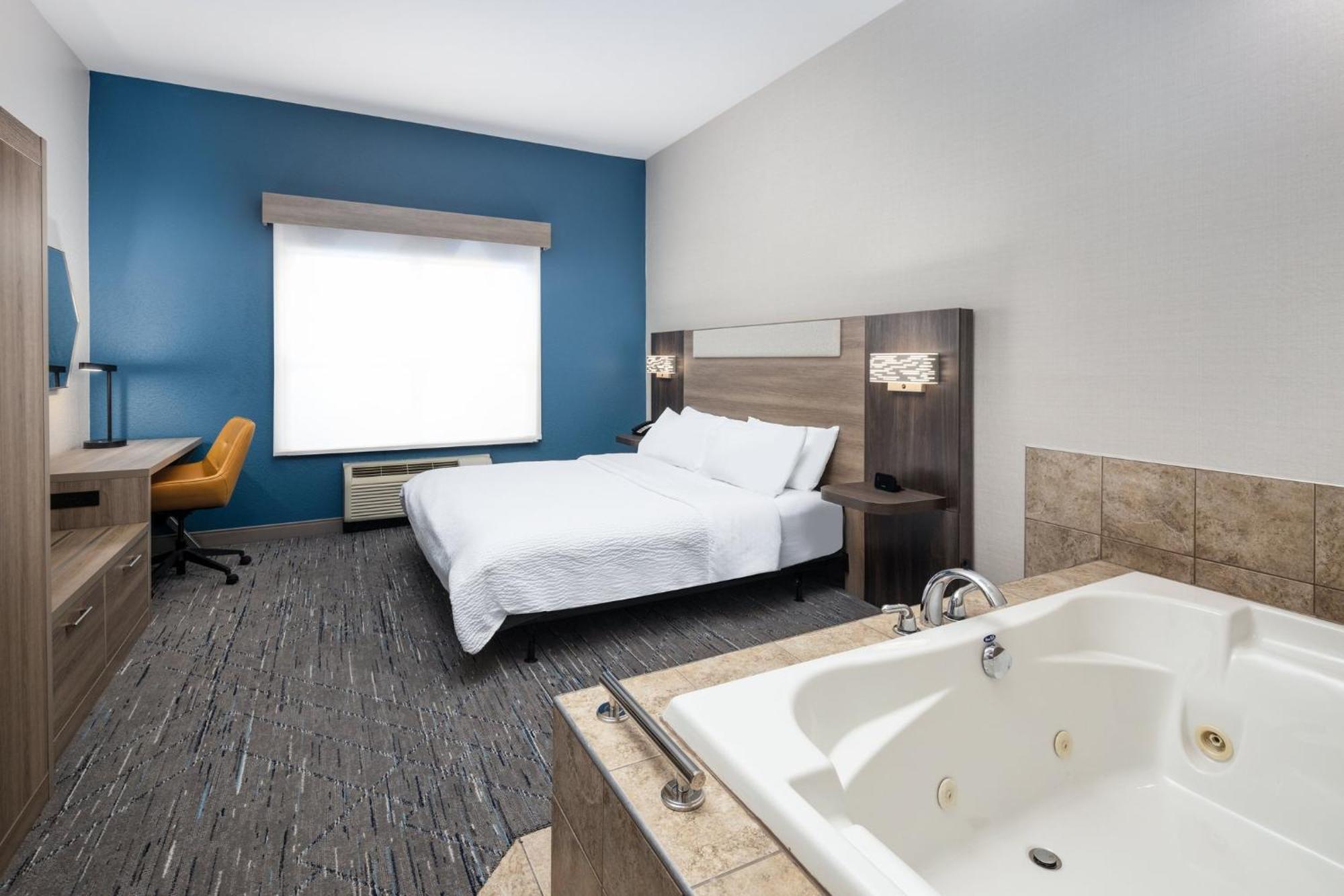Holiday Inn Express & Suites - Green Bay East By Ihg Экстерьер фото