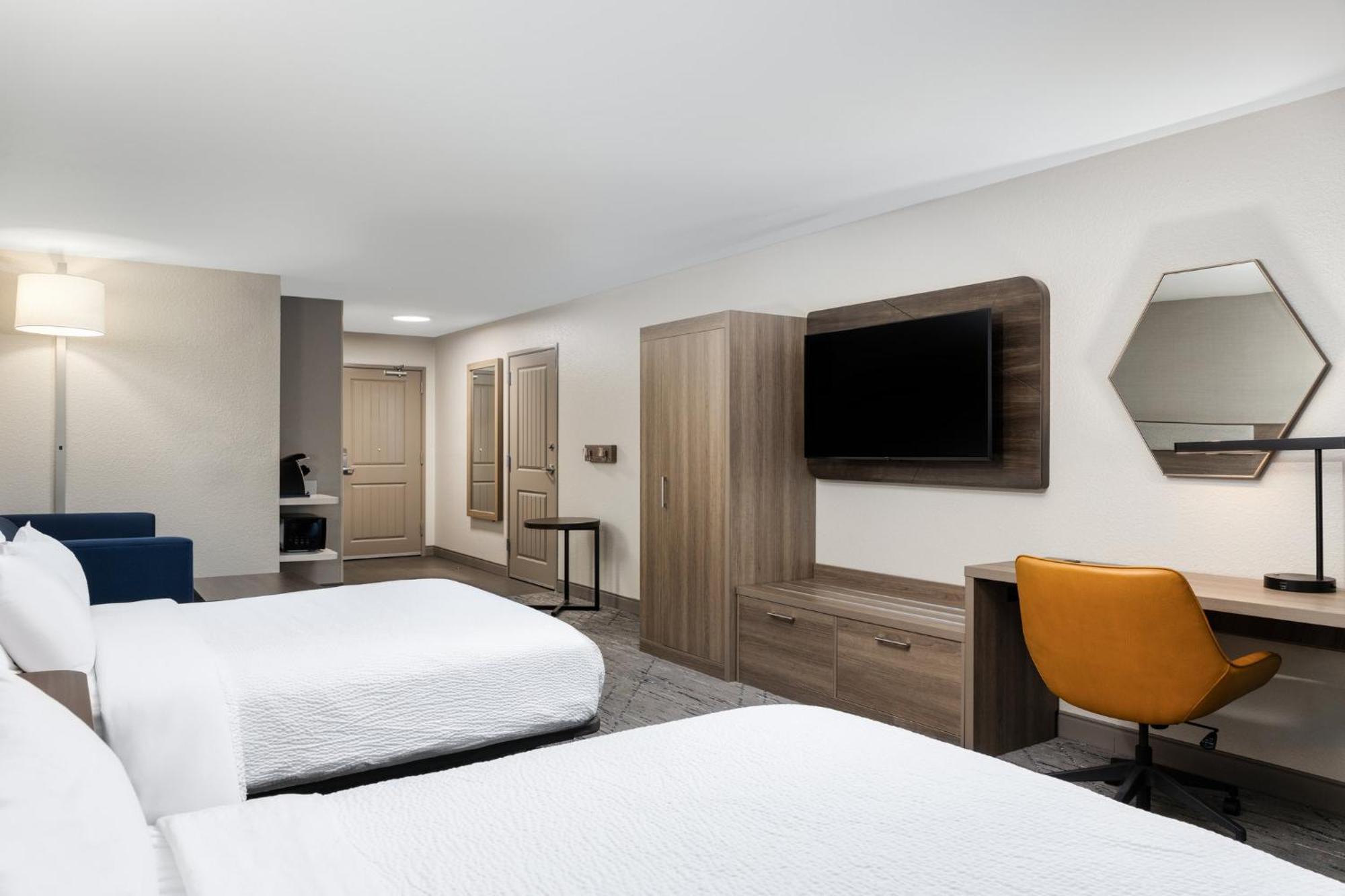 Holiday Inn Express & Suites - Green Bay East By Ihg Экстерьер фото