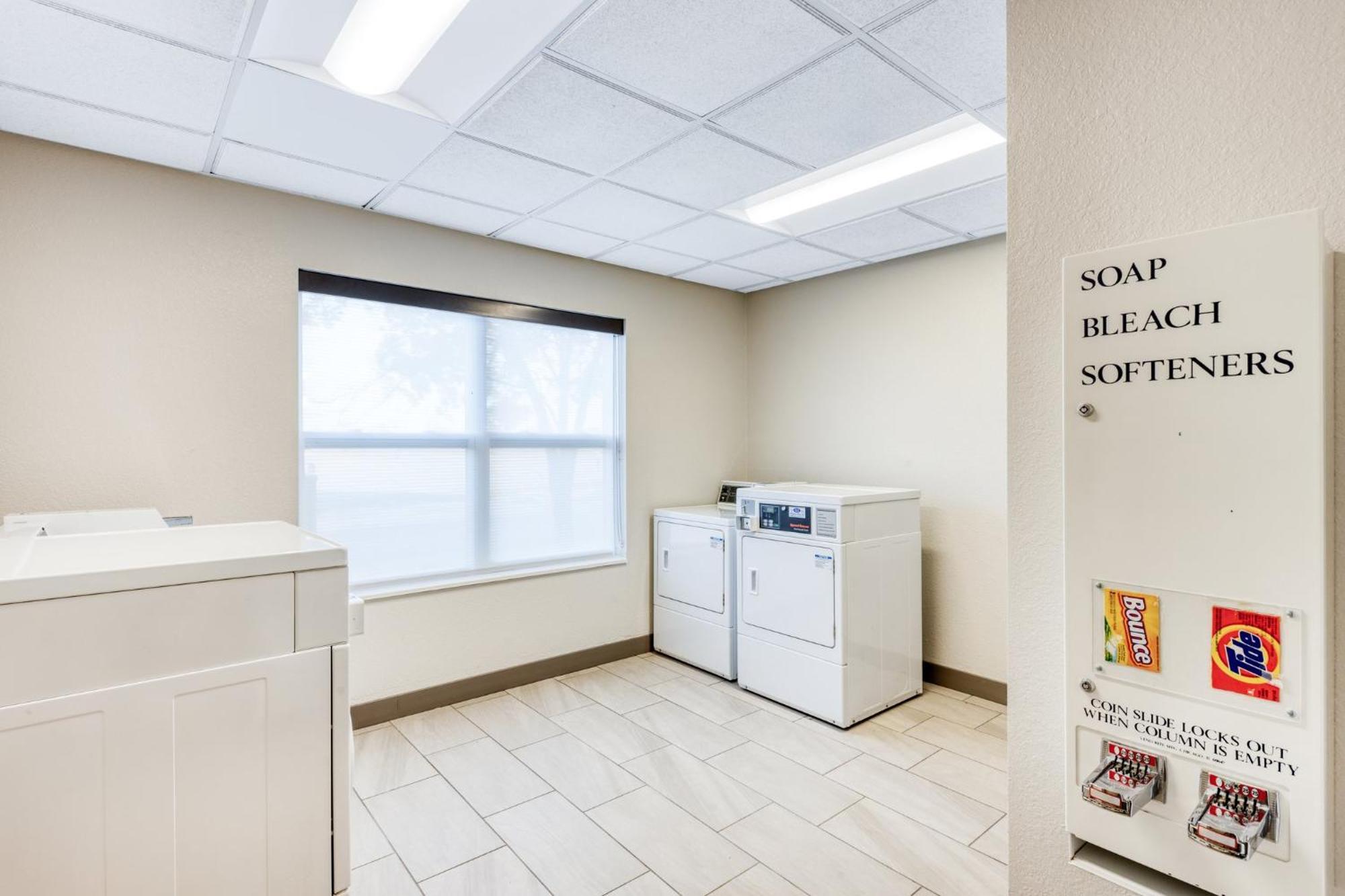Holiday Inn Express & Suites - Green Bay East By Ihg Экстерьер фото